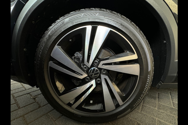 Volkswagen T-Roc 1.5 TSI R-Line Pano|Keyless|IQ|Sfeer|Camera
