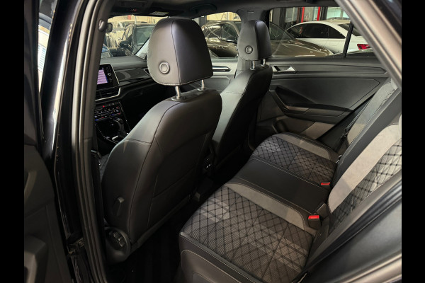 Volkswagen T-Roc 1.5 TSI R-Line Pano|Keyless|IQ|Sfeer|Camera