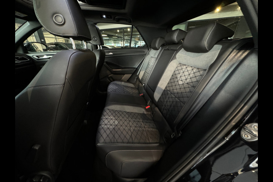 Volkswagen T-Roc 1.5 TSI R-Line Pano|Keyless|IQ|Sfeer|Camera