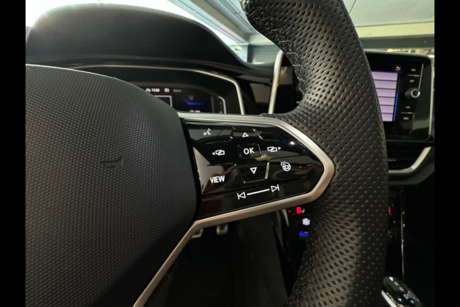 Volkswagen T-Roc 1.5 TSI R-Line Pano|Keyless|IQ|Sfeer|Camera