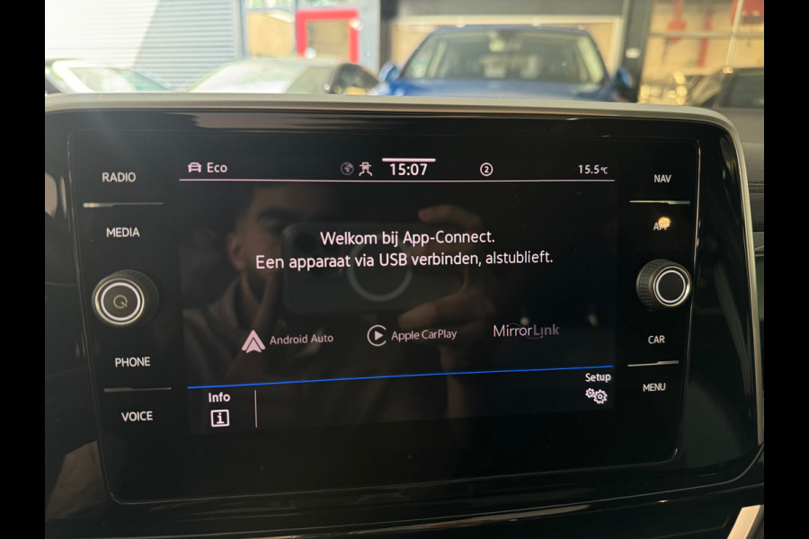 Volkswagen T-Roc 1.5 TSI R-Line Pano|Keyless|IQ|Sfeer|Camera