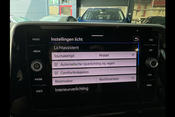 Volkswagen T-Roc 1.5 TSI R-Line Pano|Keyless|IQ|Sfeer|Camera