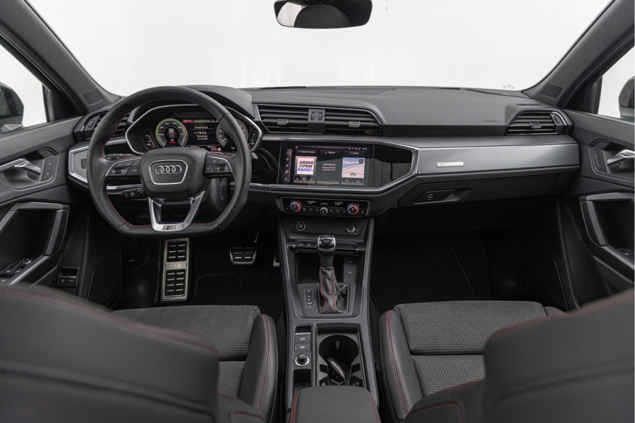 Audi Q3 Sportback 45 TFSI e 245pk S-Line Pano Sonos Sfeer ACC 20''