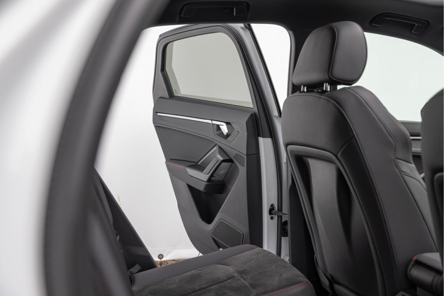 Audi Q3 Sportback 45 TFSI e 245pk S-Line Pano Sonos Sfeer ACC 20''