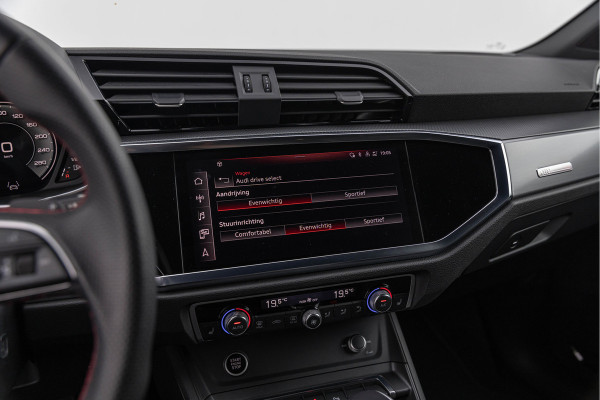 Audi Q3 Sportback 45 TFSI e 245pk S-Line Pano Sonos Sfeer ACC 20''