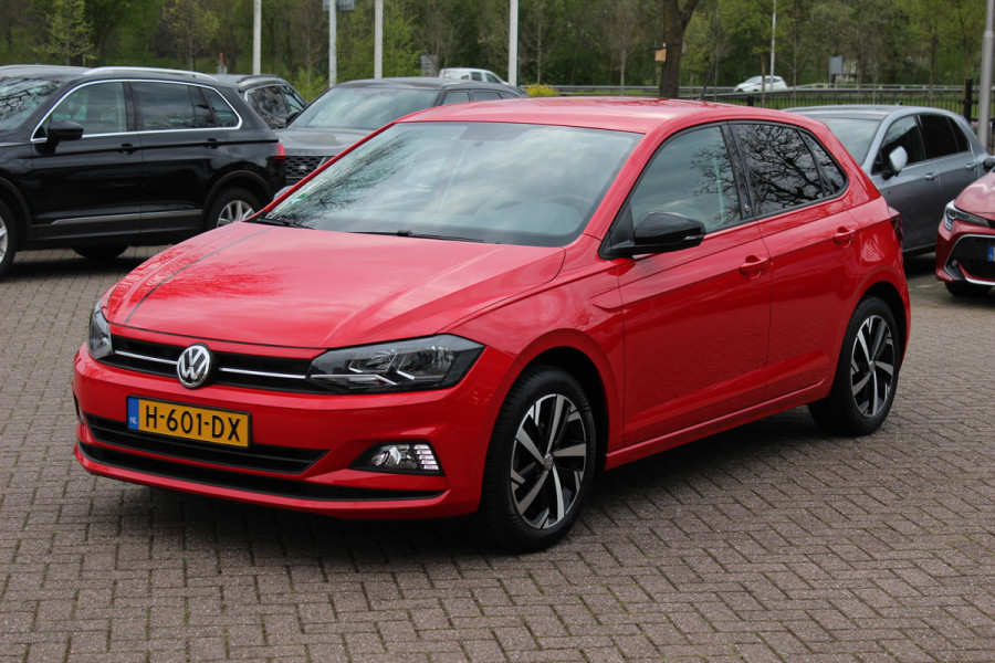 Volkswagen Polo 1.0 TSI Comfortline / NL Auto! / 1e Eign. / Trekhaak / CarPlay / Beats / 16'' / ACC
