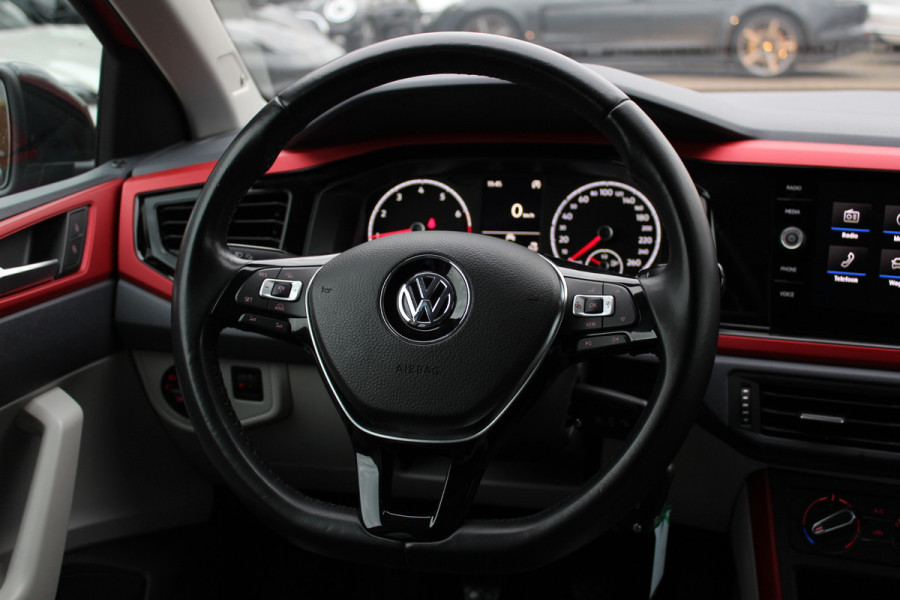 Volkswagen Polo 1.0 TSI Comfortline / NL Auto! / 1e Eign. / Trekhaak / CarPlay / Beats / 16'' / ACC