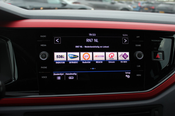 Volkswagen Polo 1.0 TSI Comfortline / NL Auto! / 1e Eign. / Trekhaak / CarPlay / Beats / 16'' / ACC