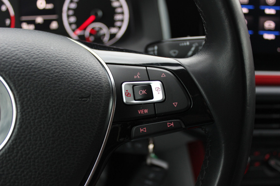 Volkswagen Polo 1.0 TSI Comfortline / NL Auto! / 1e Eign. / Trekhaak / CarPlay / Beats / 16'' / ACC