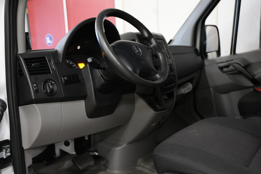 Mercedes-Benz Sprinter 311 2.2 CDI AUTOMAAT L3H2 POST NL EURO 6
