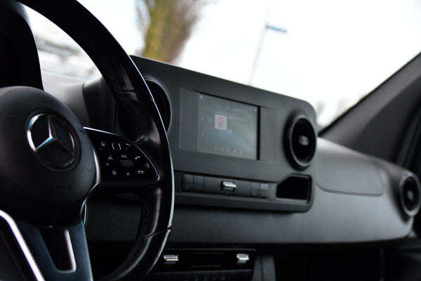 Mercedes-Benz Sprinter 319 V6 3.0 CDI L2H2 PB Edition Cruise, 360 Camera, Carplay, LED, 3500kg Trekhaak, LED, NAVI, Virtual, Uniek!
