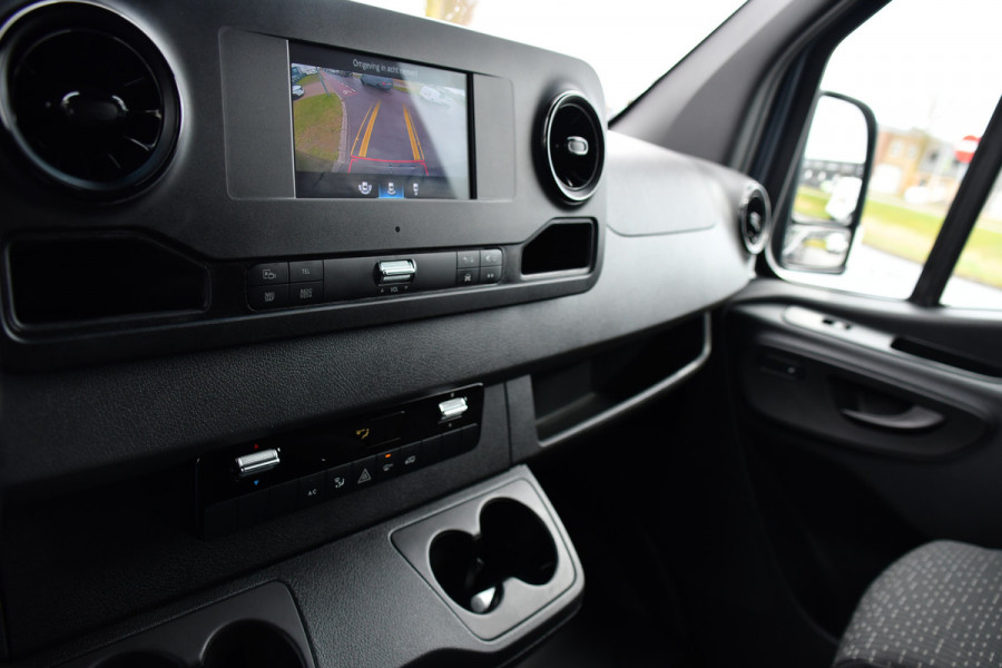 Mercedes-Benz Sprinter 319 V6 3.0 CDI L2H2 PB Edition Cruise, 360 Camera, Carplay, LED, 3500kg Trekhaak, LED, NAVI, Virtual, Uniek!