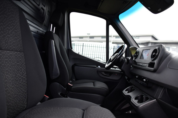 Mercedes-Benz Sprinter 319 V6 3.0 CDI L2H2 PB Edition Cruise, 360 Camera, Carplay, LED, 3500kg Trekhaak, LED, NAVI, Virtual, Uniek!