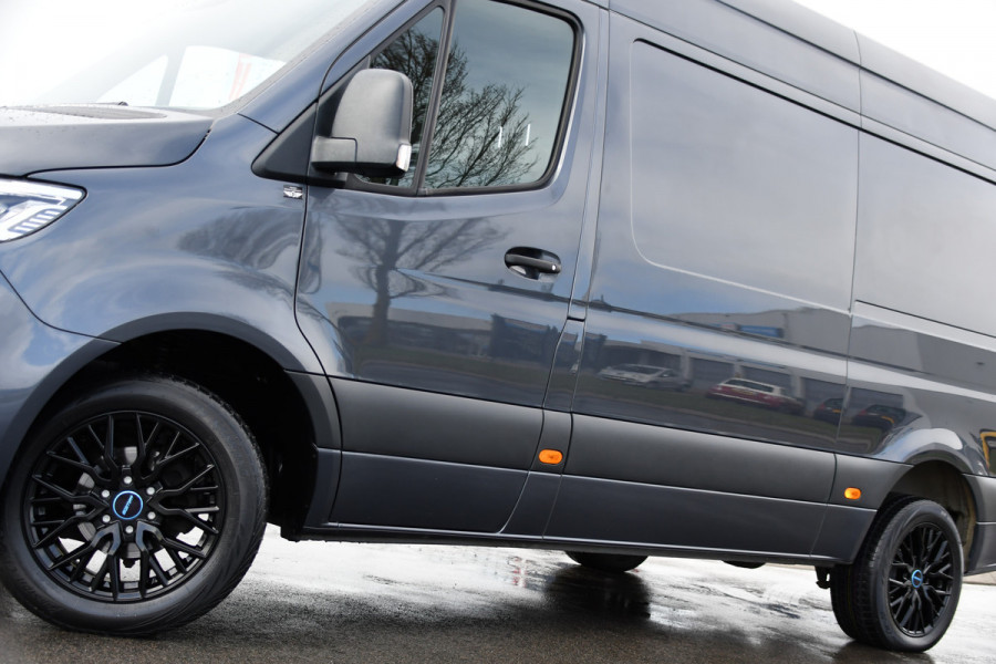 Mercedes-Benz Sprinter 319 V6 3.0 CDI L2H2 PB Edition Cruise, 360 Camera, Carplay, LED, 3500kg Trekhaak, LED, NAVI, Virtual, Uniek!