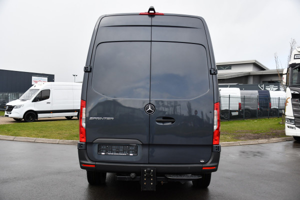 Mercedes-Benz Sprinter 319 V6 3.0 CDI L2H2 PB Edition Cruise, 360 Camera, Carplay, LED, 3500kg Trekhaak, LED, NAVI, Virtual, Uniek!