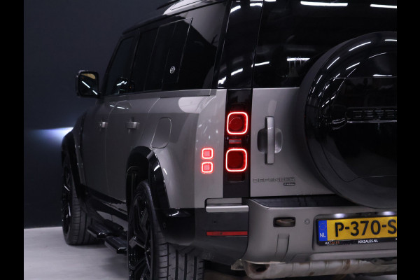 Land Rover Defender 110 2.0 P400e 110 Urban X-Dynamic [ADAPTIVE CRUISE, APPLE CARPLAY, TREKHAAK, SCHUIFKANTELDAK, CAMERA, MEMORY, STOELVERWAMING, NAVIGATIE, NIEUWSTAAT]