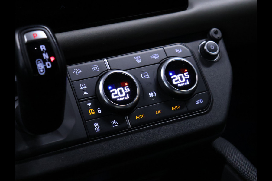 Land Rover Defender 110 2.0 P400e 110 Urban X-Dynamic [ADAPTIVE CRUISE, APPLE CARPLAY, TREKHAAK, SCHUIFKANTELDAK, CAMERA, MEMORY, STOELVERWAMING, NAVIGATIE, NIEUWSTAAT]