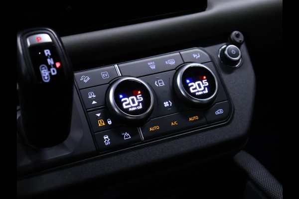 Land Rover Defender 110 2.0 P400e 110 Urban X-Dynamic [ADAPTIVE CRUISE, APPLE CARPLAY, TREKHAAK, SCHUIFKANTELDAK, CAMERA, MEMORY, STOELVERWAMING, NAVIGATIE, NIEUWSTAAT]