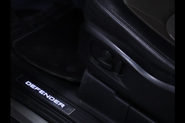Land Rover Defender 110 2.0 P400e 110 Urban X-Dynamic [ADAPTIVE CRUISE, APPLE CARPLAY, TREKHAAK, SCHUIFKANTELDAK, CAMERA, MEMORY, STOELVERWAMING, NAVIGATIE, NIEUWSTAAT]