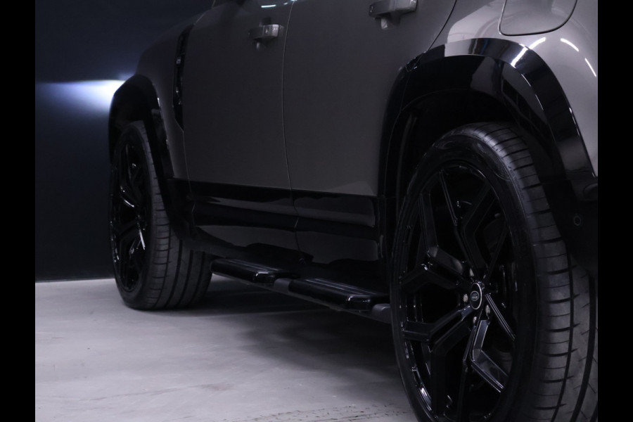 Land Rover Defender 110 2.0 P400e 110 Urban X-Dynamic [ADAPTIVE CRUISE, APPLE CARPLAY, TREKHAAK, SCHUIFKANTELDAK, CAMERA, MEMORY, STOELVERWAMING, NAVIGATIE, NIEUWSTAAT]