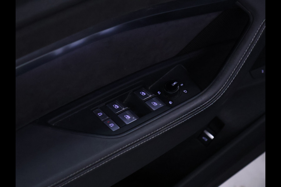 Audi e-tron Sportback 50 quattro S edition 71 kWh [ADAPTIVE CRUISE, APPLE CARPLAY, CAMERA, STOELVERWAMING, SCHUIFKANTELDAK, MEMORY, ELEKTRISCHE ACHTERKLEP, DIGITAL DASH, NAVIGATIE, NIEUWSTAAT]