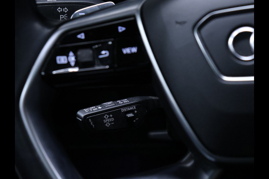Audi e-tron Sportback 50 quattro S edition 71 kWh [ADAPTIVE CRUISE, APPLE CARPLAY, CAMERA, STOELVERWAMING, SCHUIFKANTELDAK, MEMORY, ELEKTRISCHE ACHTERKLEP, DIGITAL DASH, NAVIGATIE, NIEUWSTAAT]