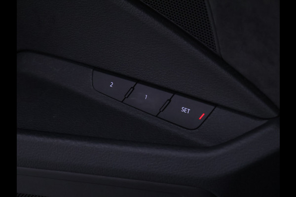 Audi e-tron Sportback 50 quattro S edition 71 kWh [ADAPTIVE CRUISE, APPLE CARPLAY, CAMERA, STOELVERWAMING, SCHUIFKANTELDAK, MEMORY, ELEKTRISCHE ACHTERKLEP, DIGITAL DASH, NAVIGATIE, NIEUWSTAAT]
