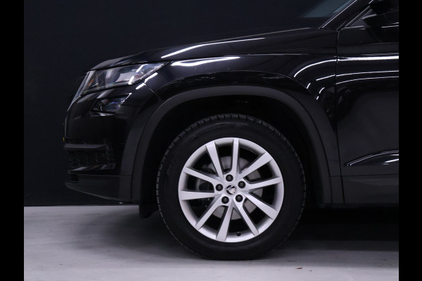 Škoda Kodiaq 1.5 TSI Sport [STOELVERWARMING, CAMERA, TREKHAAK, APPLE CARPLAY, AUTOMATISCHE VERLICHTING, NAVIGATIE, NIEUWSTAAT]
