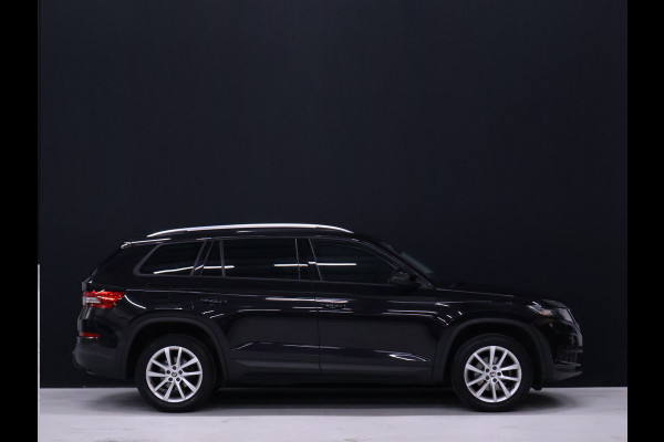 Škoda Kodiaq 1.5 TSI Sport [STOELVERWARMING, CAMERA, TREKHAAK, APPLE CARPLAY, AUTOMATISCHE VERLICHTING, NAVIGATIE, NIEUWSTAAT]