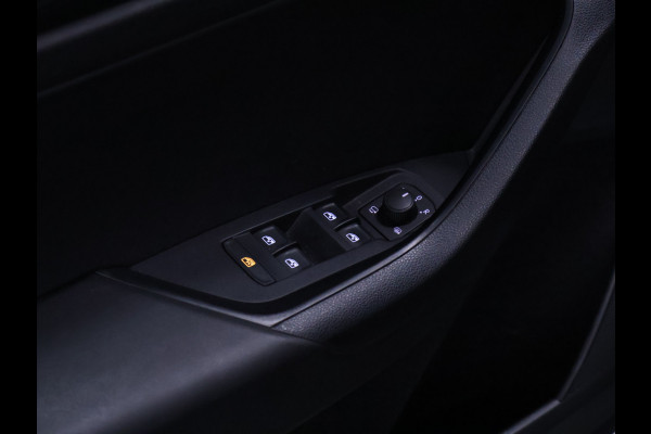 Škoda Kodiaq 1.5 TSI Sport [STOELVERWARMING, CAMERA, TREKHAAK, APPLE CARPLAY, AUTOMATISCHE VERLICHTING, NAVIGATIE, NIEUWSTAAT]