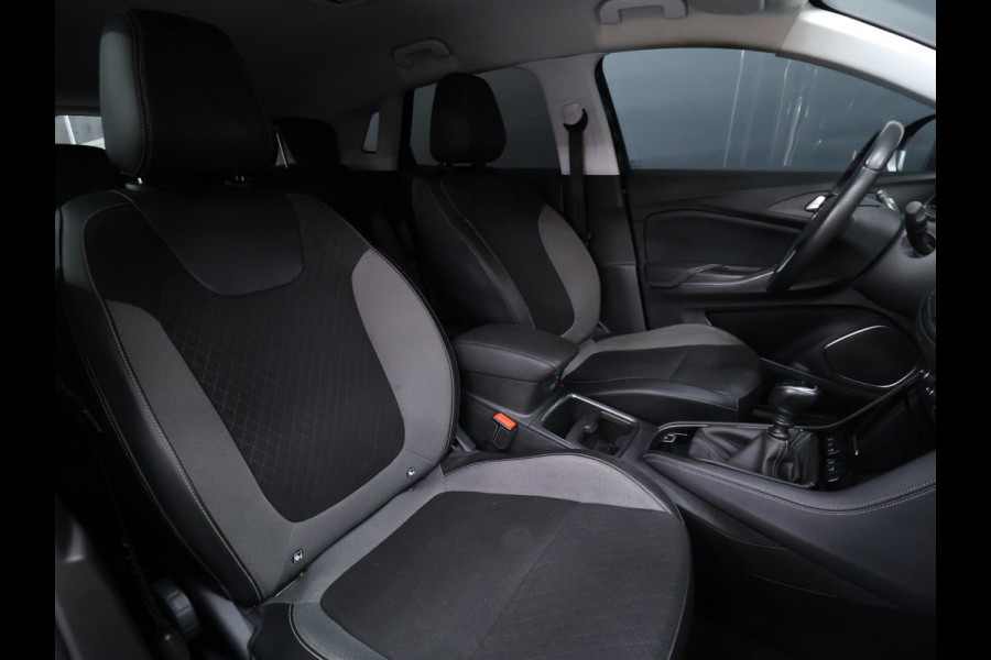Opel Grandland X 1.2 Turbo Business Executive [APPLE CARPLAY, CAMERA, DODE HOEK DETECTIE, CRUISE CONTROL, ELEKTRISCHE ACHTERKLEP, LANE ASSIST, NAVIGATIE, NIEUWSTAAT]