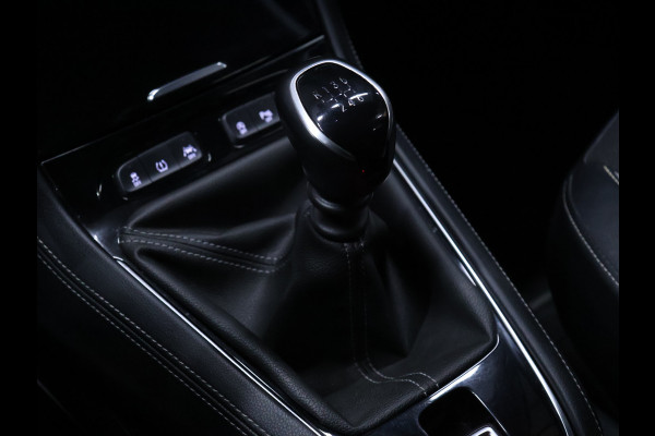 Opel Grandland X 1.2 Turbo Business Executive [APPLE CARPLAY, CAMERA, DODE HOEK DETECTIE, CRUISE CONTROL, ELEKTRISCHE ACHTERKLEP, LANE ASSIST, NAVIGATIE, NIEUWSTAAT]