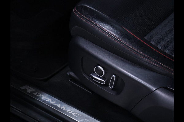 Land Rover Discovery Sport P300e 1.5 R-Dynamic HSE [CRUISE, STOELVERWAMING, STUURVERWAMING, CAMERA, APPLE CARPLAY, ELEKTRISCHE ACHTERKLEP, LANE ASSIST, MEMORY, TREKHAAK, NAVIGATIE, NIEUWSTAAT]