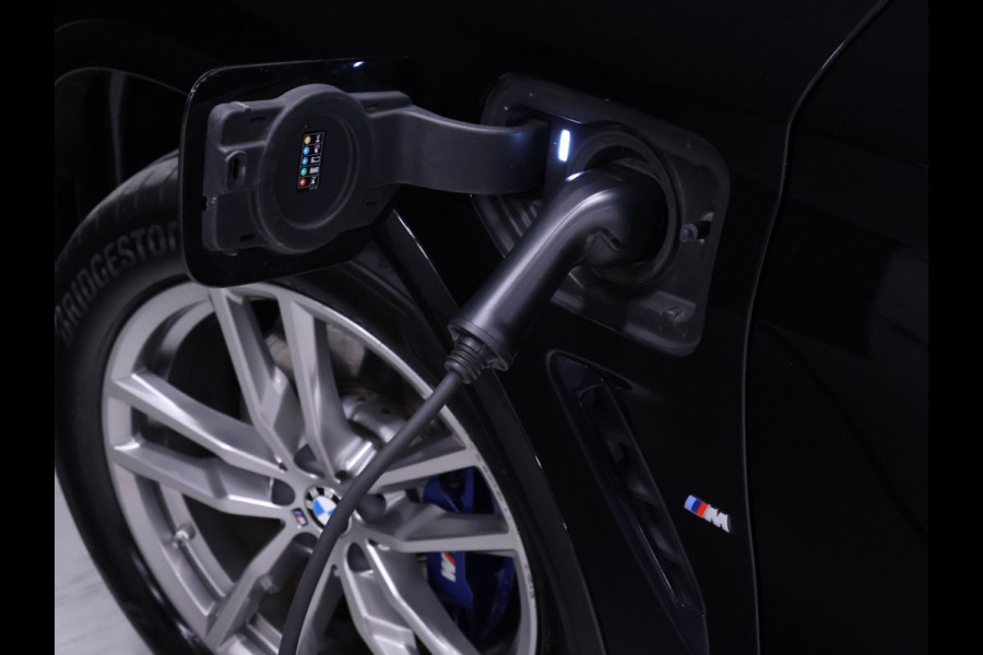 BMW X3 xDrive30e M Sport [SCHUIFKANTELDAK, LEDER, APPLE CARPLAY, CAMERA, ELEK. ACHTERKLEP, DIGITAL DASH, NAVIGATIE, CRUISE, NIEUWSTAAT]