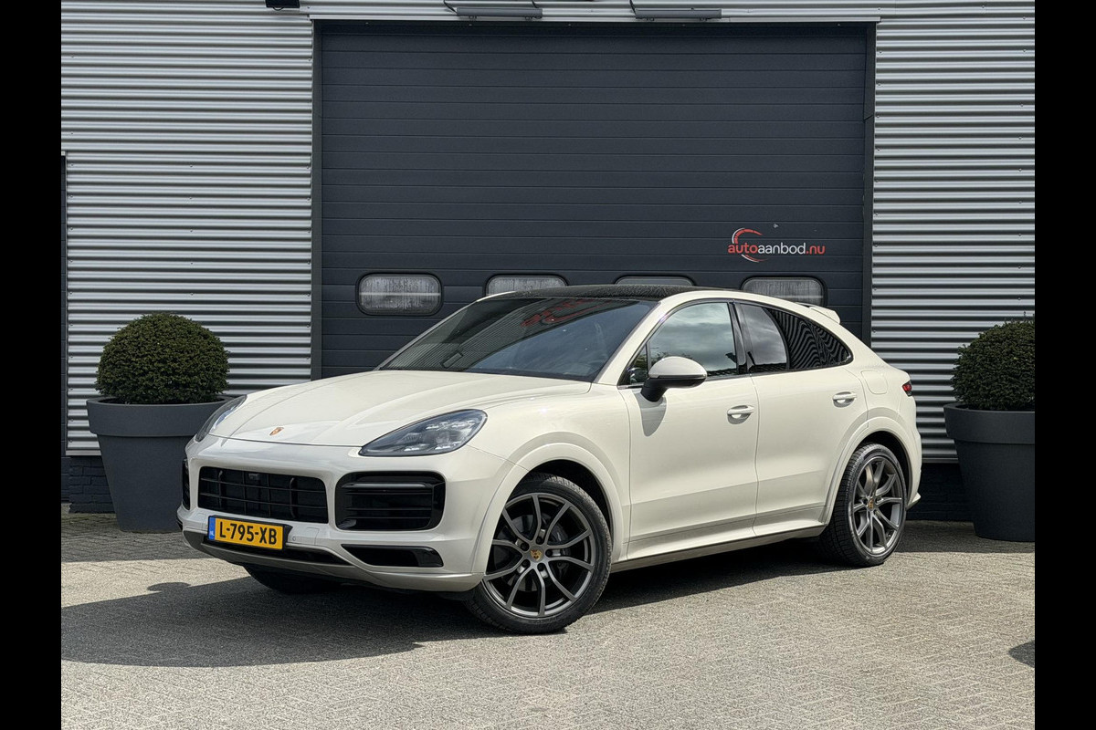 Porsche Cayenne Coupé 3.0 E-Hybrid | Sport Chrono | 360* Camera | Panoramadak | Luchtvering | Bose | DAB | Lane Assist | Privacy Glass |