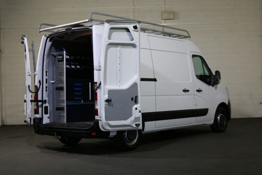 Renault Master 2.3 dCi 135pk L2 H2 Airco Navigatie Imperiaal Inrichting