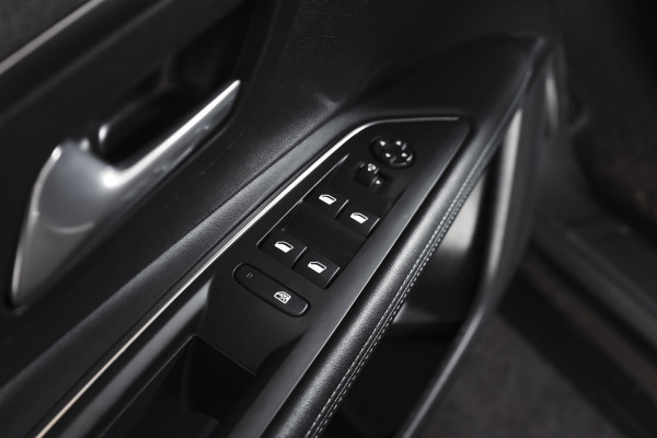 Peugeot 3008 1.6 HYbrid 225 Blue Lease Allure - Automaat Orig. NL | Dig. Cockpit | Cruise | PDC | Camera | NAV  + App. Connect | ECC | Elek. Klep | LM 17" |