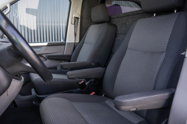 Volkswagen Transporter T6.1 2.0 TDI BULLI | L1H1 | 150PK | LED | Automaat | Camera | Carplay | PDC | Trekhaak
