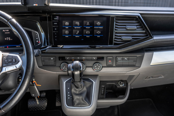 Volkswagen Transporter T6.1 2.0 TDI BULLI | L1H1 | 150PK | LED | Automaat | Camera | Carplay | PDC | Trekhaak