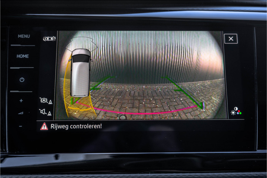 Volkswagen Transporter T6.1 2.0 TDI BULLI | L1H1 | 150PK | LED | Automaat | Camera | Carplay | PDC | Trekhaak
