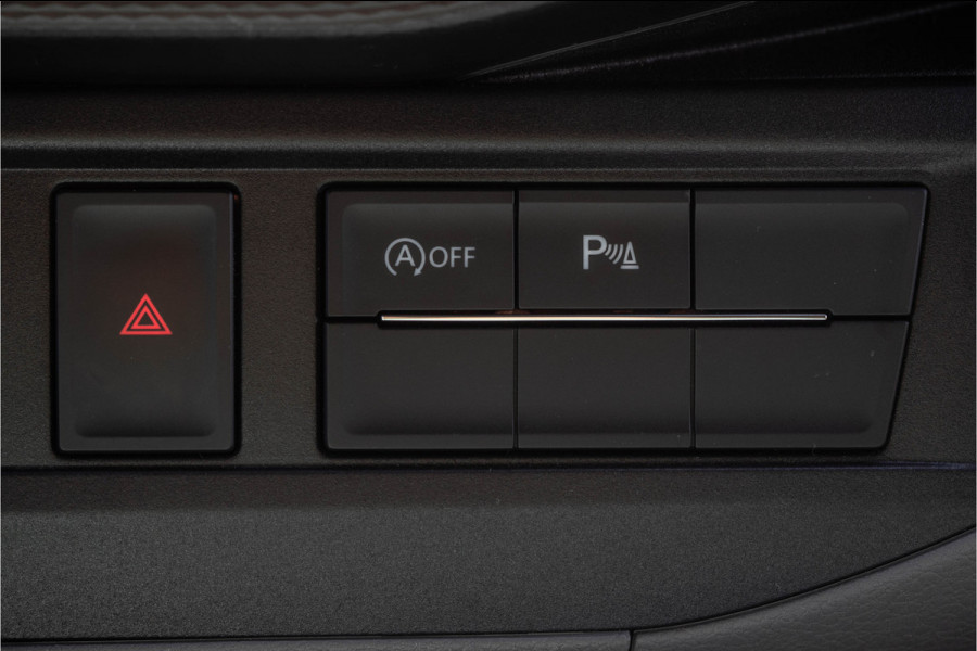 Volkswagen Transporter T6.1 2.0 TDI BULLI | L1H1 | 150PK | LED | Automaat | Camera | Carplay | PDC | Trekhaak