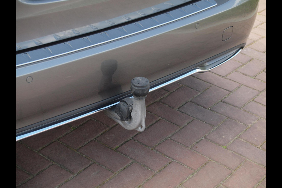 Mercedes-Benz B-Klasse 180 Business Solution Plus Upgrade Edition | Camera | Trekhaak | Stoelverwarming | LED | Cruise Control |