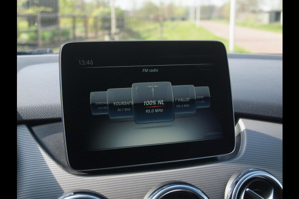 Mercedes-Benz B-Klasse 180 Business Solution Plus Upgrade Edition | Camera | Trekhaak | Stoelverwarming | LED | Cruise Control |