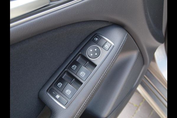 Mercedes-Benz B-Klasse 180 Business Solution Plus Upgrade Edition | Camera | Trekhaak | Stoelverwarming | LED | Cruise Control |