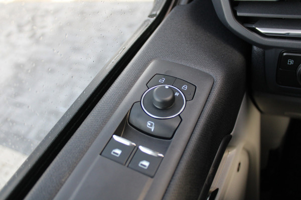 Ford Tourneo Custom 340 2.5 PHEV L2H1 Titanium X 232pk - ACC - Pano - B&O - Elek. schuifdeuren - 360 camera - Elek-Trekhaak - Prijs excl. BTW