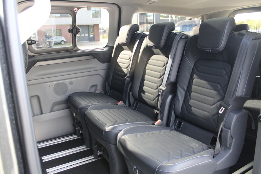 Ford Tourneo Custom 340 2.5 PHEV L2H1 Titanium X 232pk - ACC - Pano - B&O - Elek. schuifdeuren - 360 camera - Elek-Trekhaak - Prijs excl. BTW