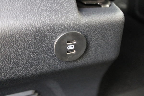 Ford Tourneo Custom 340 2.5 PHEV L2H1 Titanium X 232pk - ACC - Pano - B&O - Elek. schuifdeuren - 360 camera - Elek-Trekhaak - Prijs excl. BTW