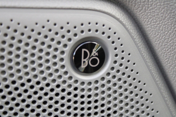 Ford Tourneo Custom 340 2.5 PHEV L2H1 Titanium X 232pk - ACC - Pano - B&O - Elek. schuifdeuren - 360 camera - Elek-Trekhaak - Prijs excl. BTW