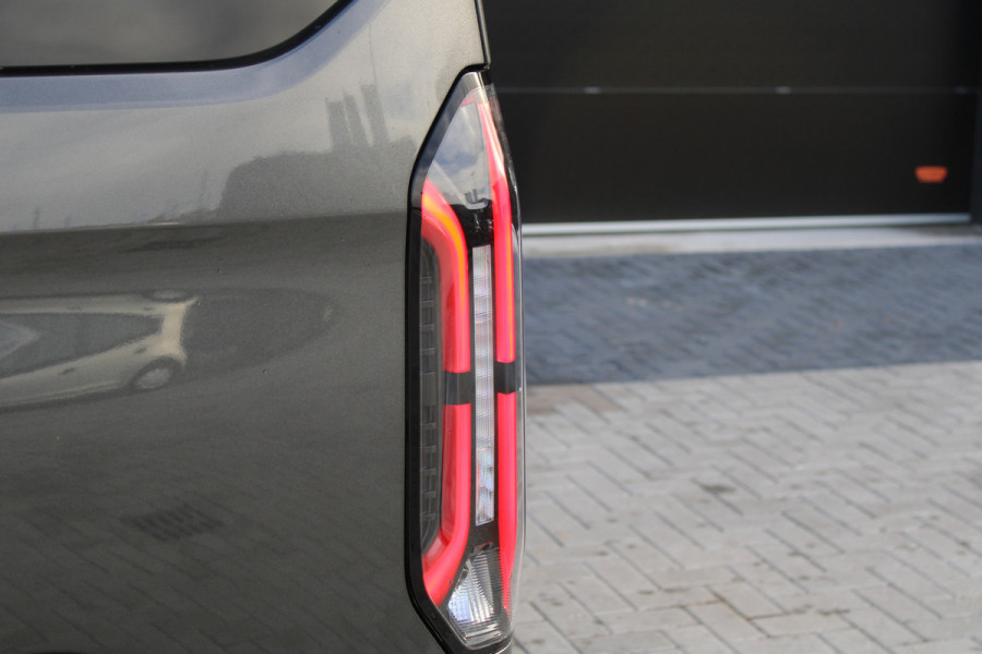 Ford Tourneo Custom 340 2.5 PHEV L2H1 Titanium X 232pk - ACC - Pano - B&O - Elek. schuifdeuren - 360 camera - Elek-Trekhaak - Prijs excl. BTW