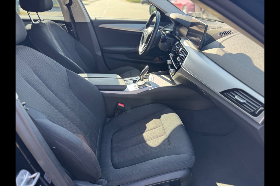 BMW 5 Serie Touring 530e xDrive ACC HUD 360 camera Laser 1 Jaar Garantie !